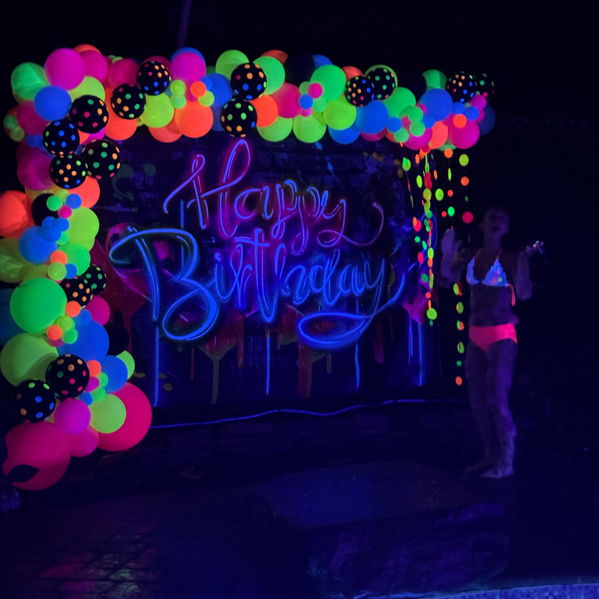 ⚡️Neon Glow Balloon Garland Kit ⚡️